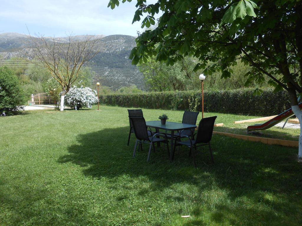 Zisis Garden Studios Ioannina Extérieur photo